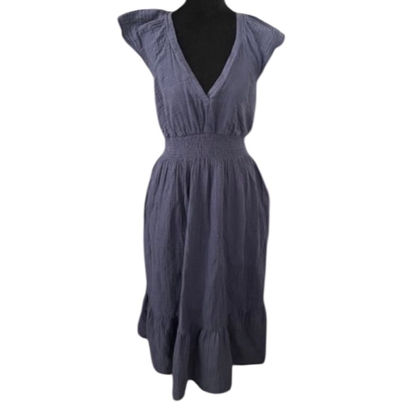 Old Navy Dresses & Skirts - 100% cotton Dark Blue Old Navy Smocked Waist Tiered Dress Size M